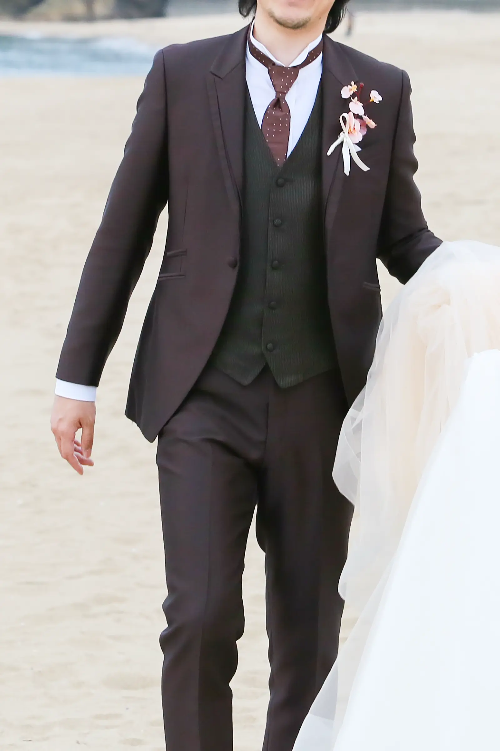 フォトジェリッシュのブラウン タキシード 022-BR (ABL)