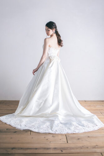 ウェディング　ドレス　ブライダル　ウエディング　フォトジェリッシュ　洋装　フォト　ウェディング　横浜　東京　人気　オススメ　種類　デザイン　失敗　髪型　インナー　クリーニング　オーダー　メイド　可愛い　オシャレ　レンタル　安い　購入　歩き方　シンプル　Aライン