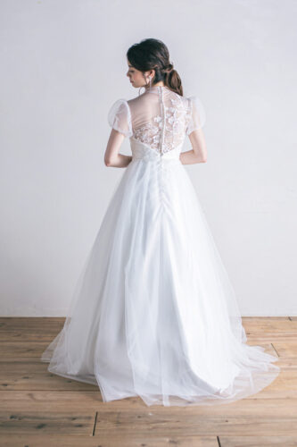 ウェディング　ドレス　ブライダル　ウエディング　フォトジェリッシュ　洋装　フォト　ウェディング　横浜　東京　人気　オススメ　種類　デザイン　失敗　髪型　インナー　クリーニング　オーダー　メイド　可愛い　オシャレ　レンタル　安い　購入　歩き方　シンプル　Aライン　パフスリーブ