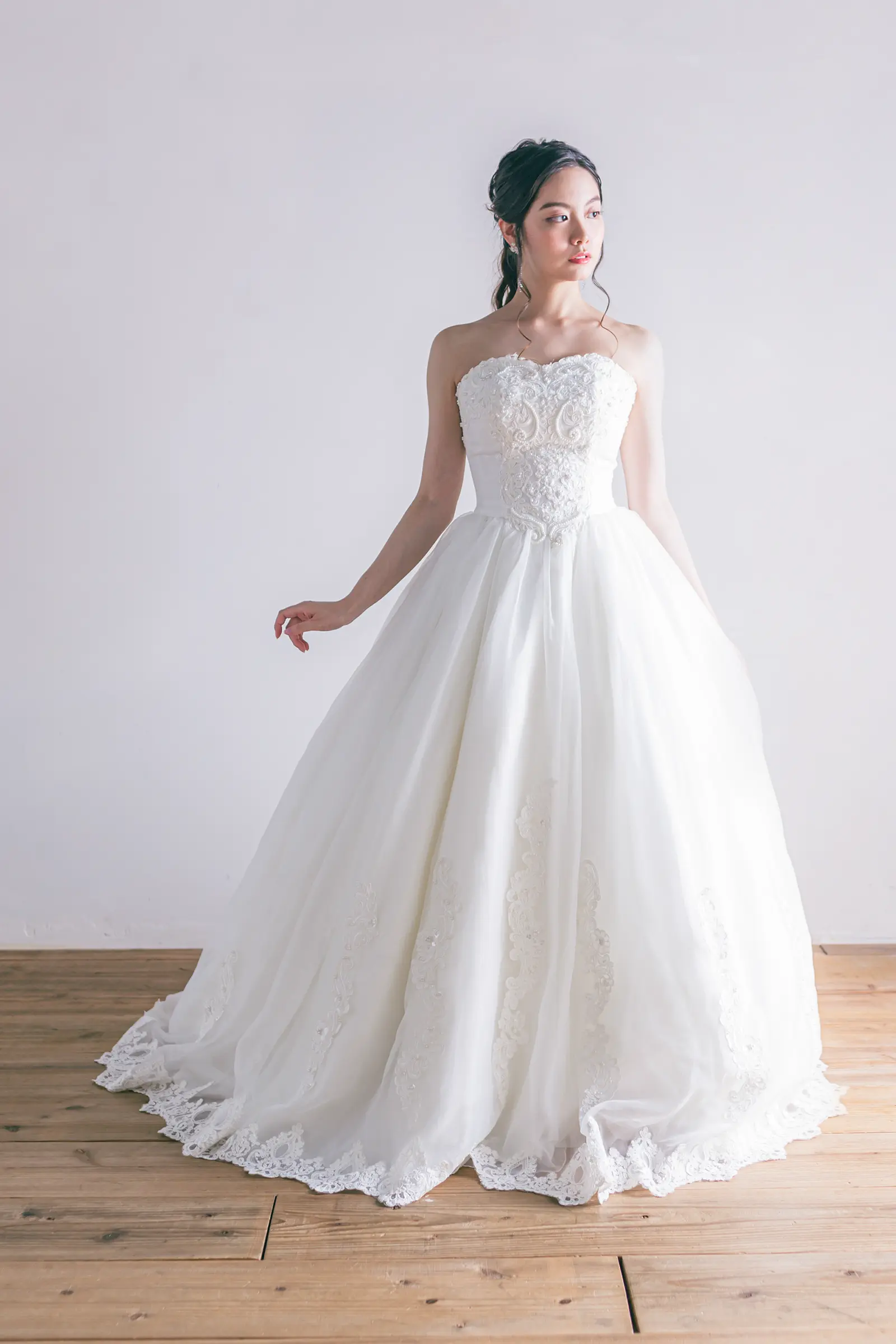 フォトジェリッシュのプリンセスドレス。横浜・金沢・軽井沢・伊豆下田でのフォトウェディングに。