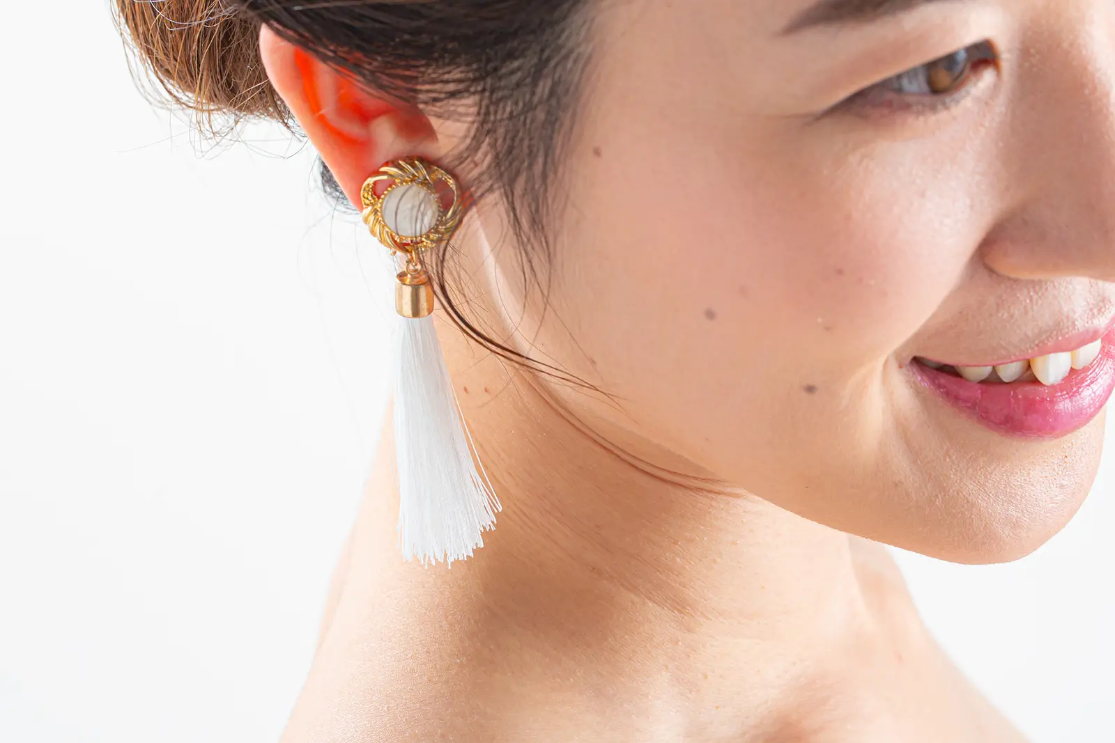 フォトウェディングをより特別にするブライダルイヤリング。横浜店が提案する、華やかで美しい花嫁コーディネート。