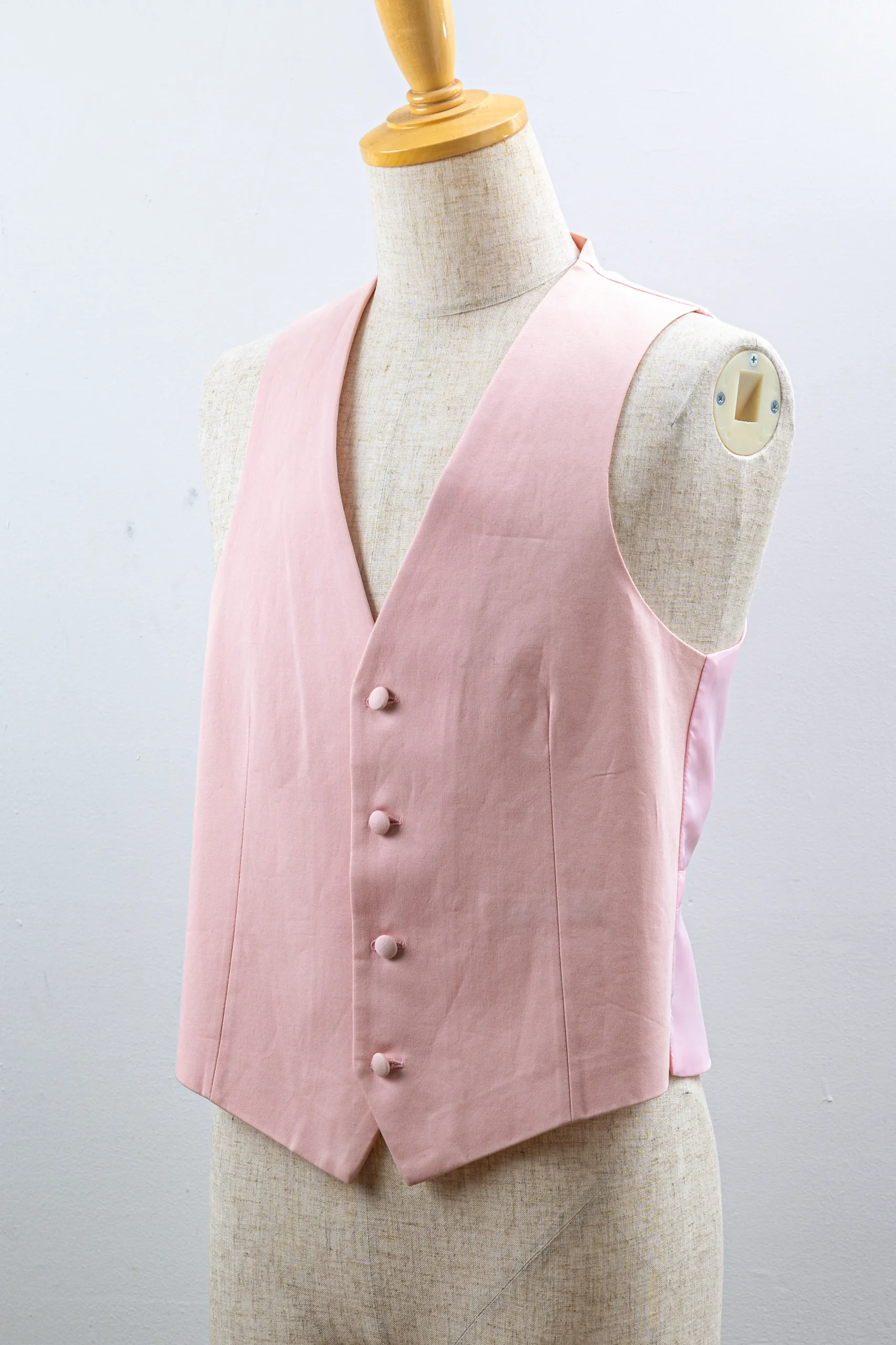 新郎用ピンクのメンズベスト 結婚式フォーマルベスト