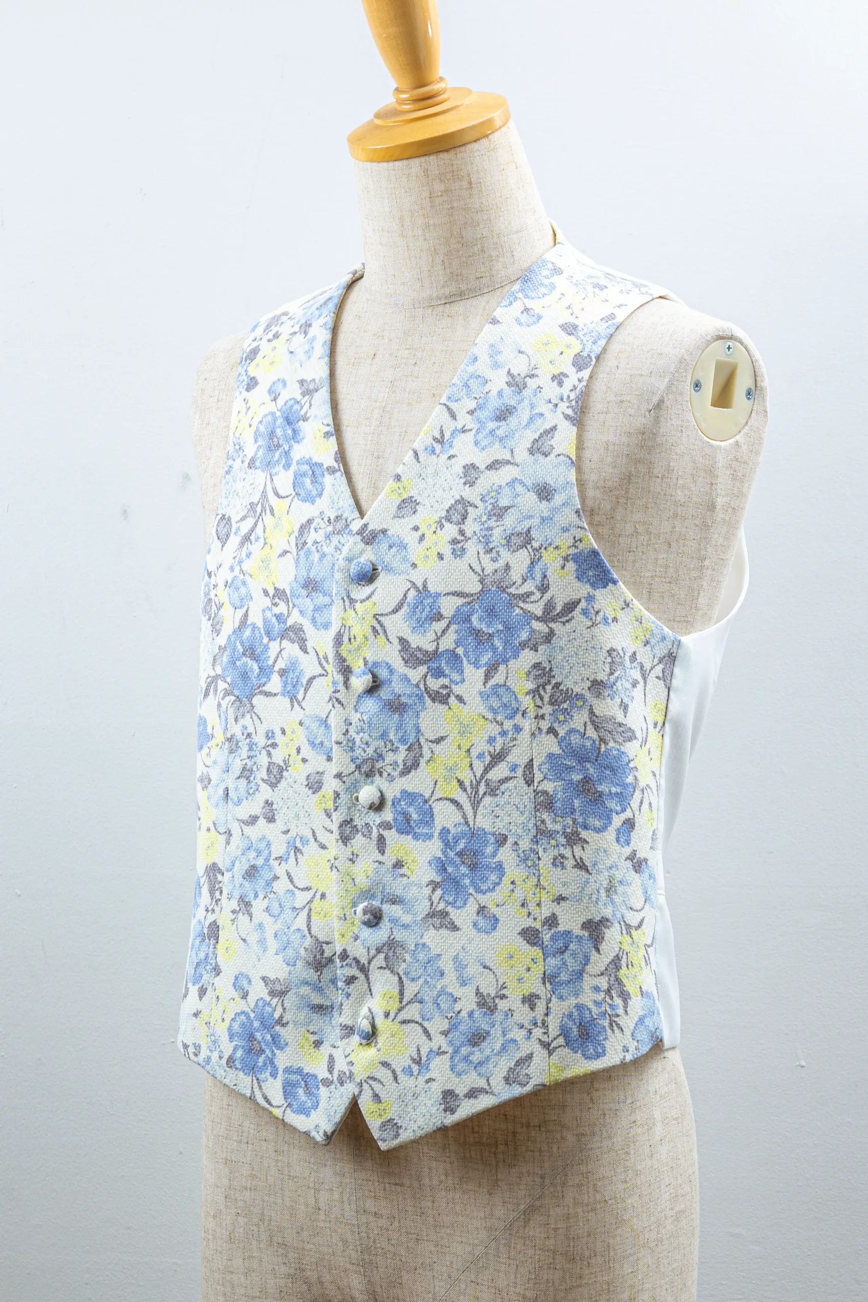 新郎用ブルー系フラワー柄のメンズベスト 結婚式フォーマルベスト